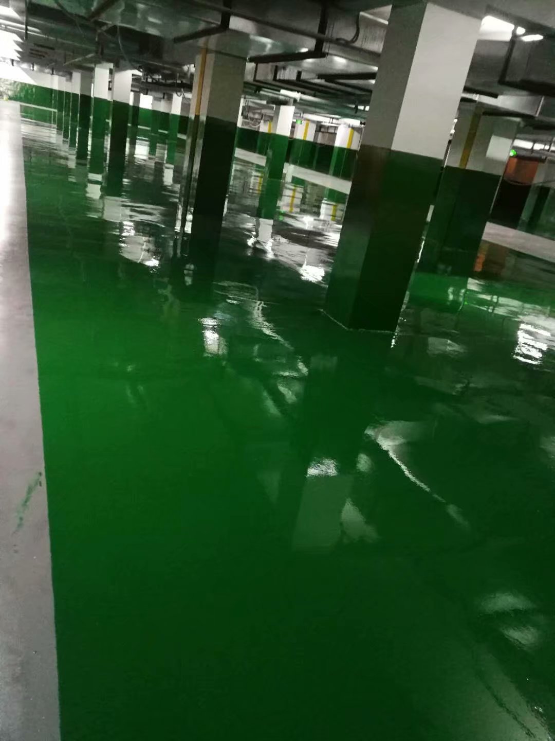 祝賀我司上海硅酸鹽研究所環(huán)氧地坪工程完美驗